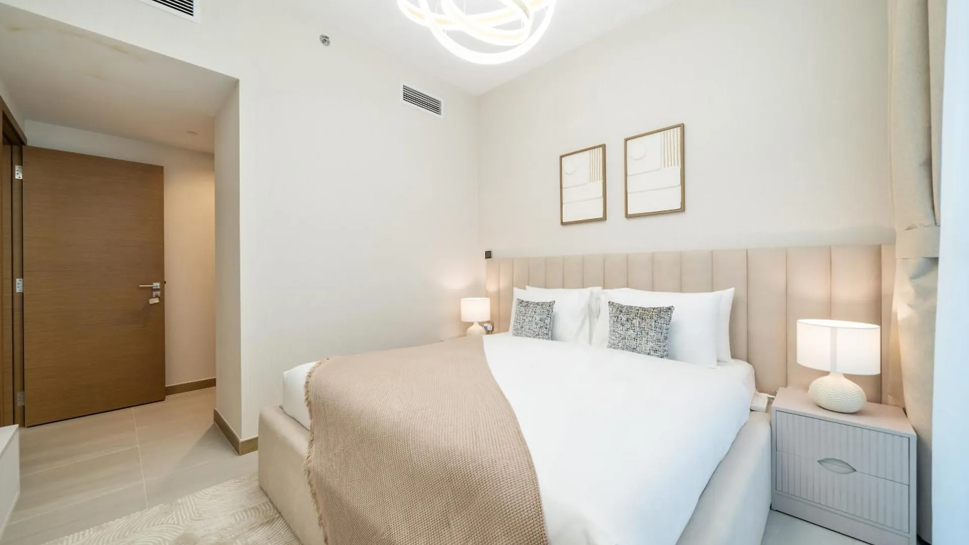 Апартаменты Modern 2Br Missoni Design Canal-Side Elegance Дубай