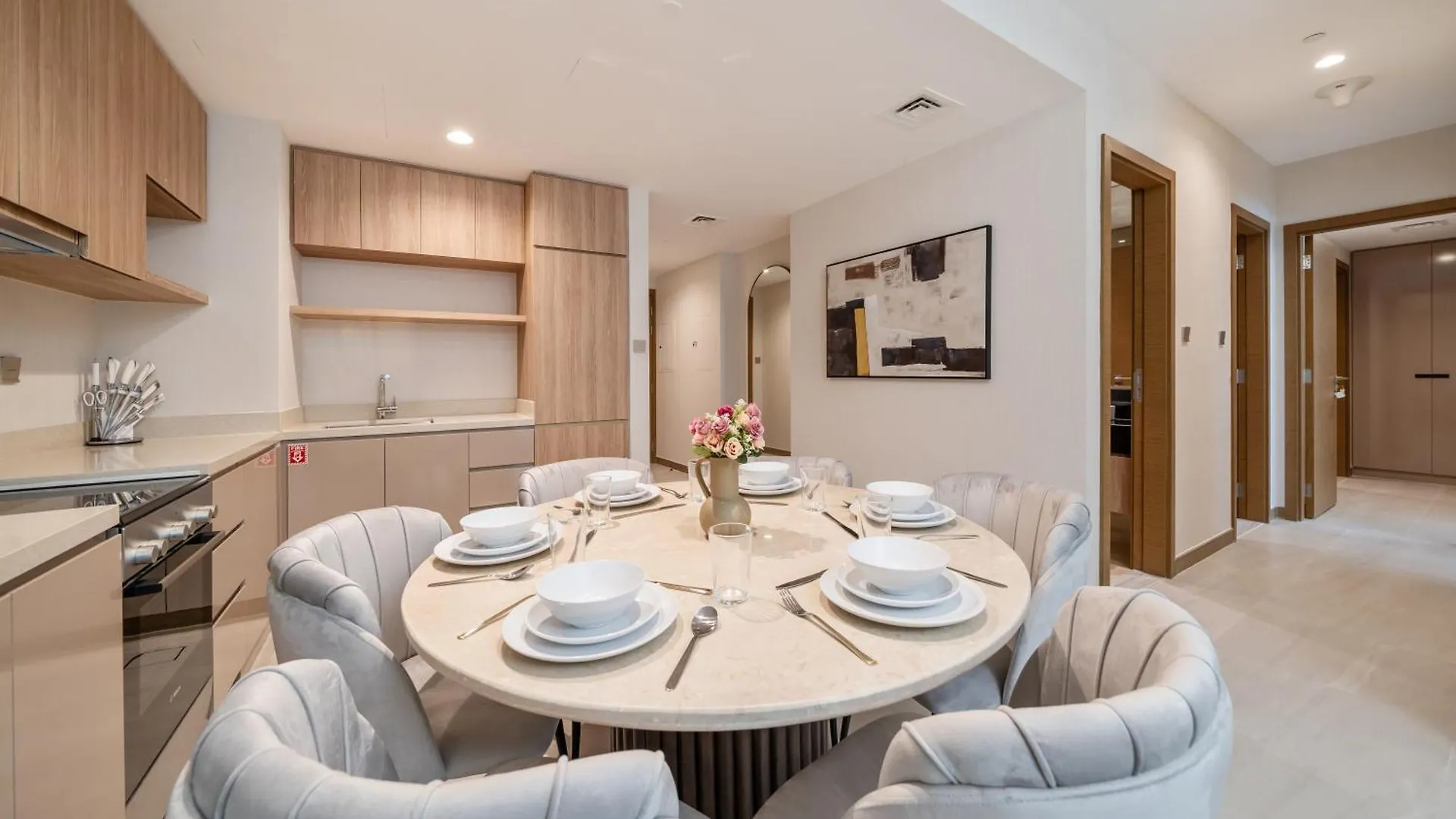 Апартаменты Modern 2Br Missoni Design Canal-Side Elegance Дубай