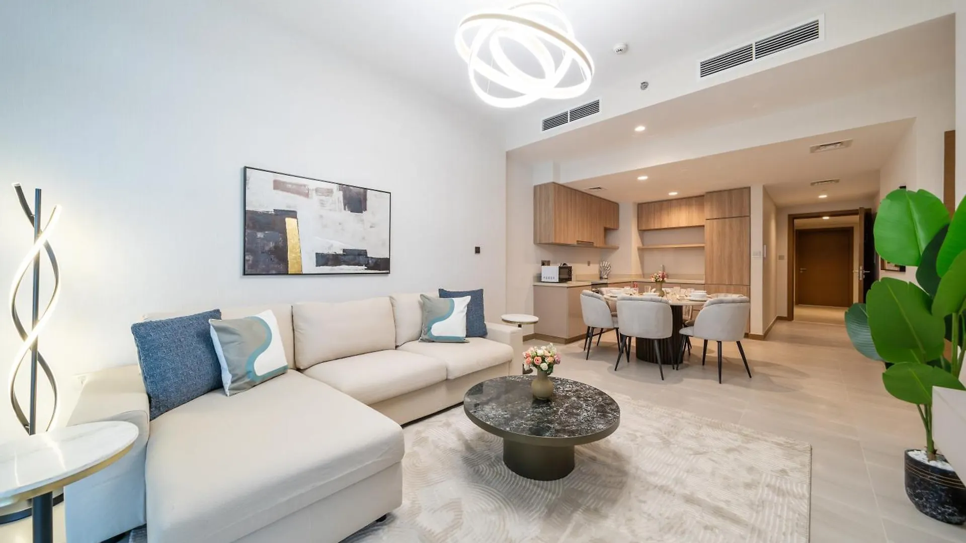 Апартаменты Modern 2Br Missoni Design Canal-Side Elegance Дубай