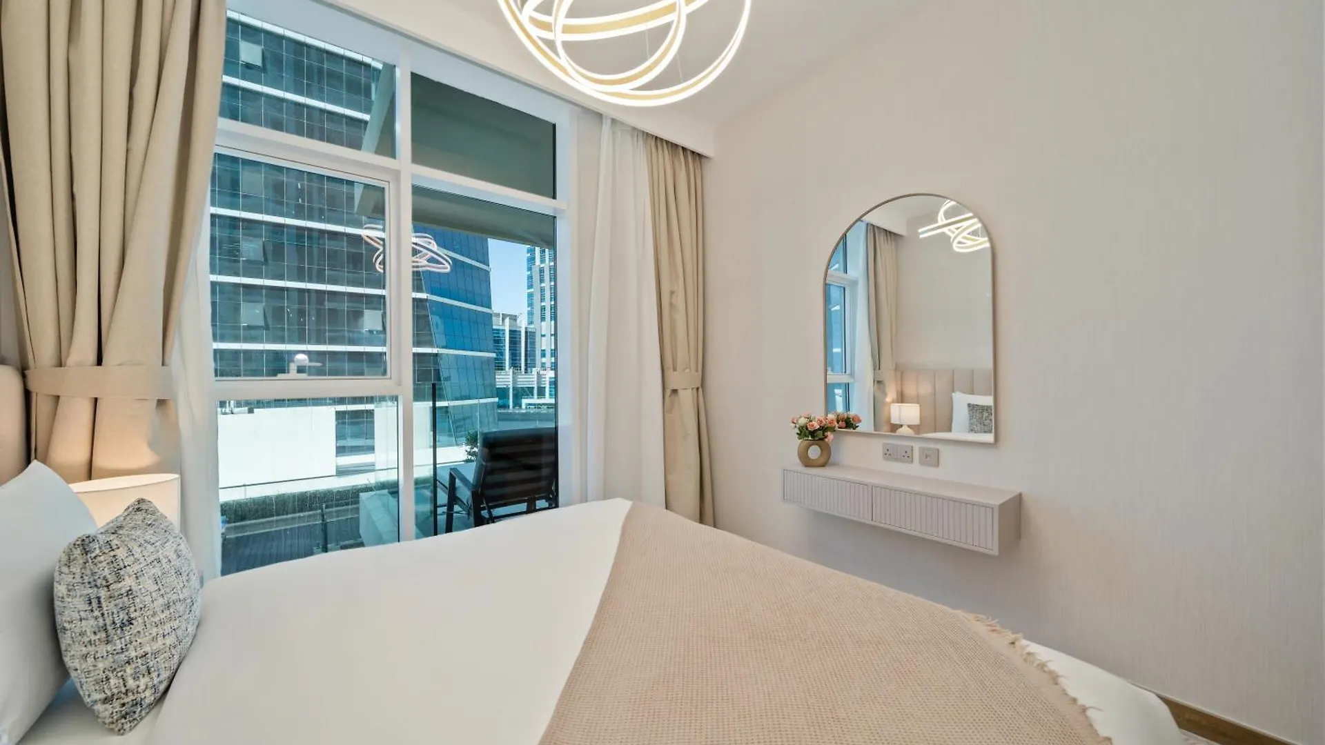 Modern 2Br Missoni Design Canal-Side Elegance Дубай