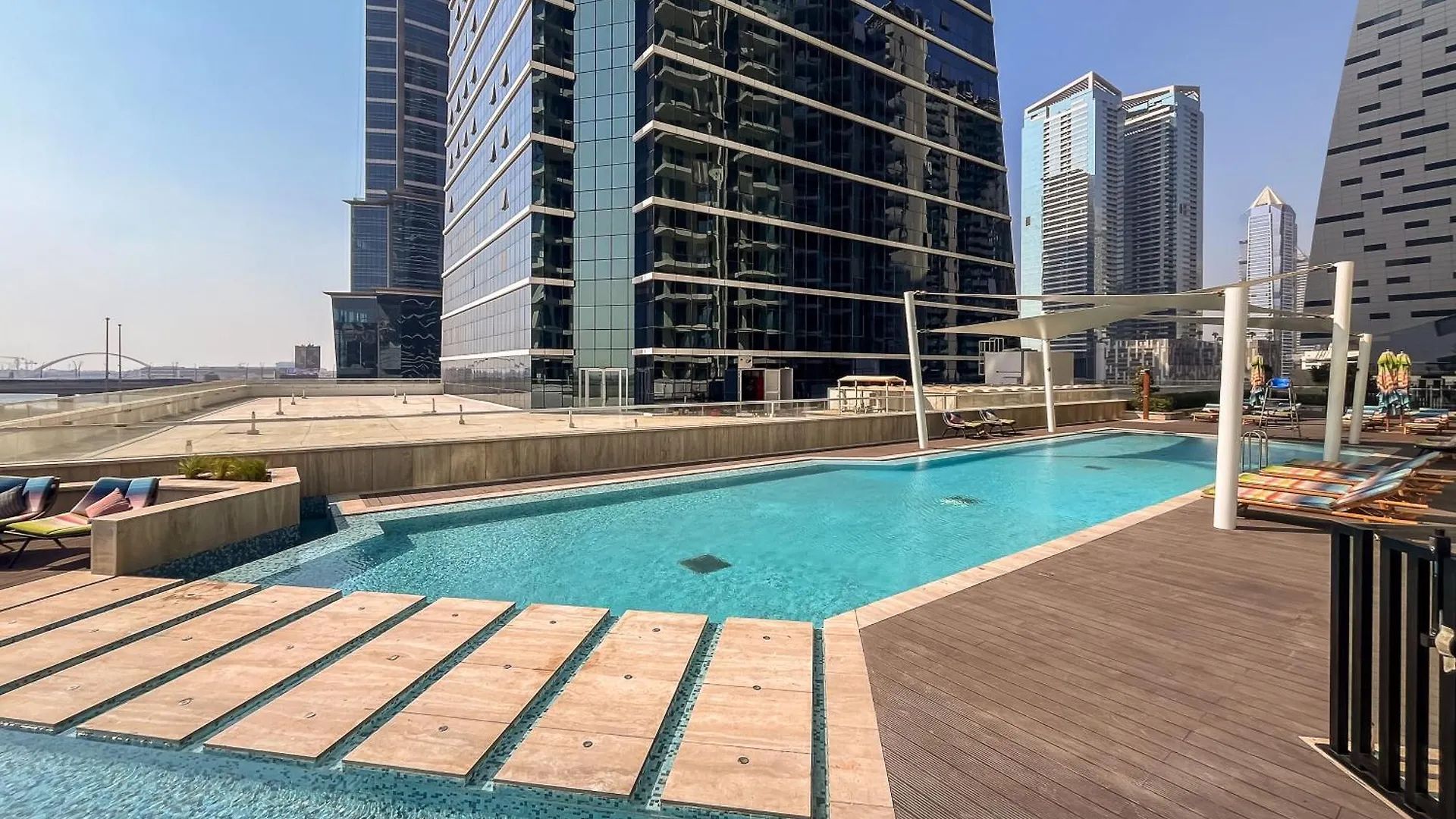 Modern 2Br Missoni Design Canal-Side Elegance Дубай