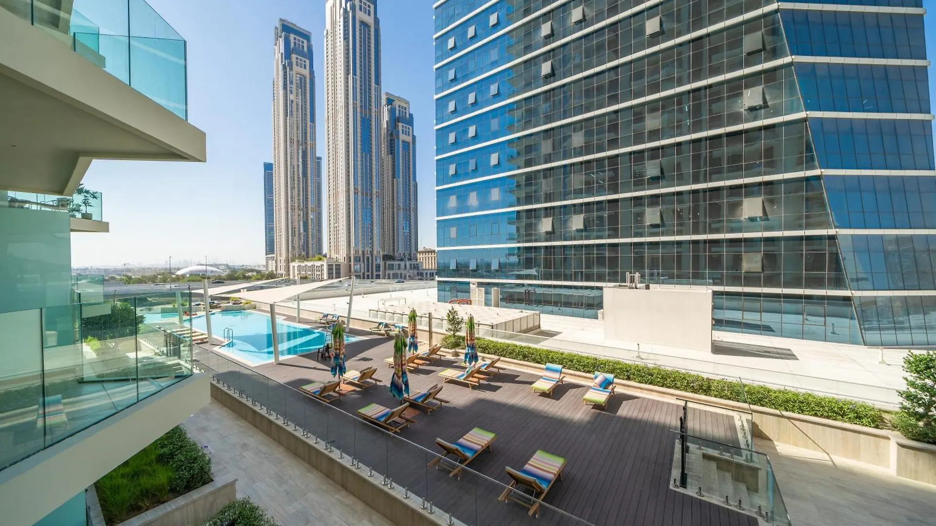 Modern 2Br Missoni Design Canal-Side Elegance Dubai Apartment