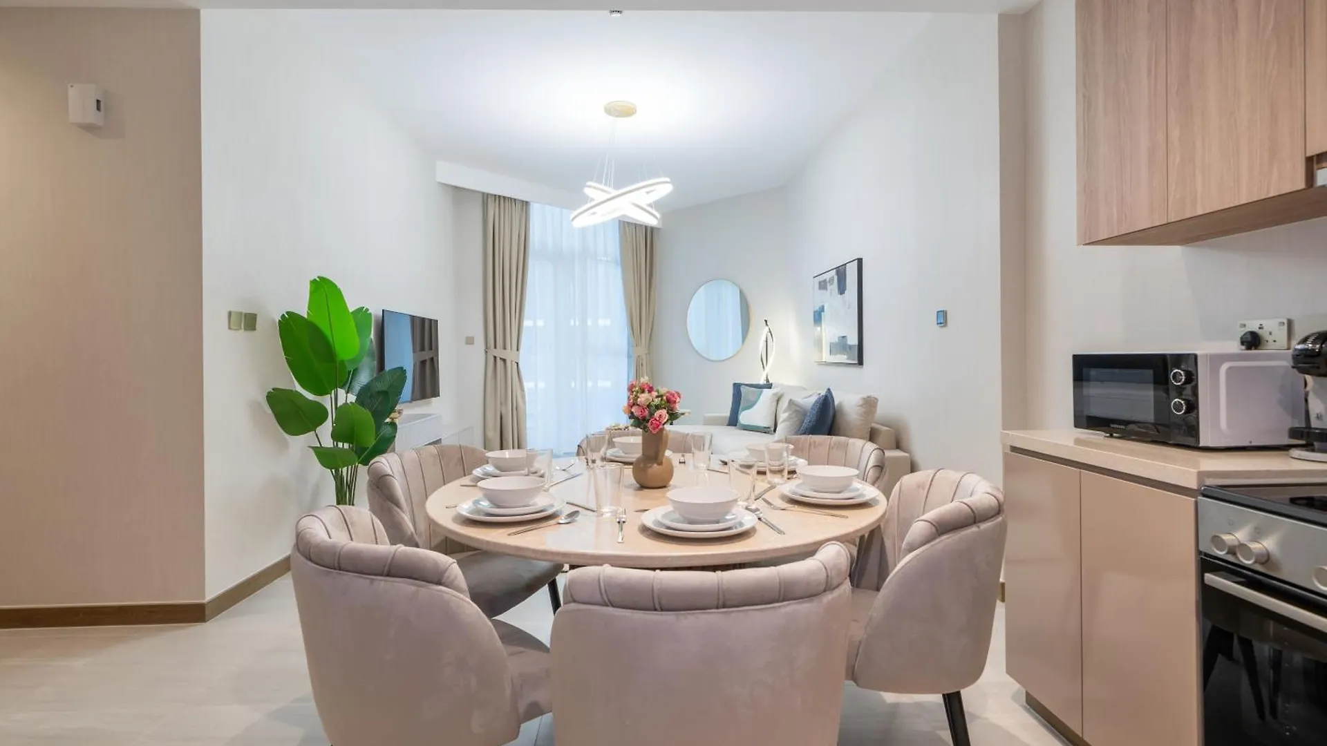 Modern 2Br Missoni Design Canal-Side Elegance Dubai 0*,